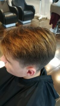 coupe homme blond effet soleil